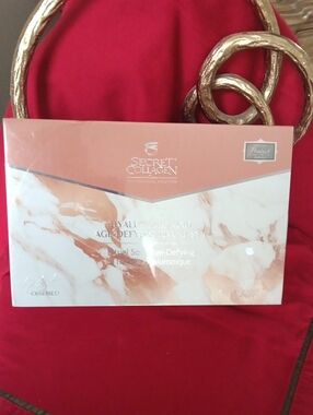 Secret Collagen Hyaluronic Acid Age-Defying Ritual - Rose Gold & White